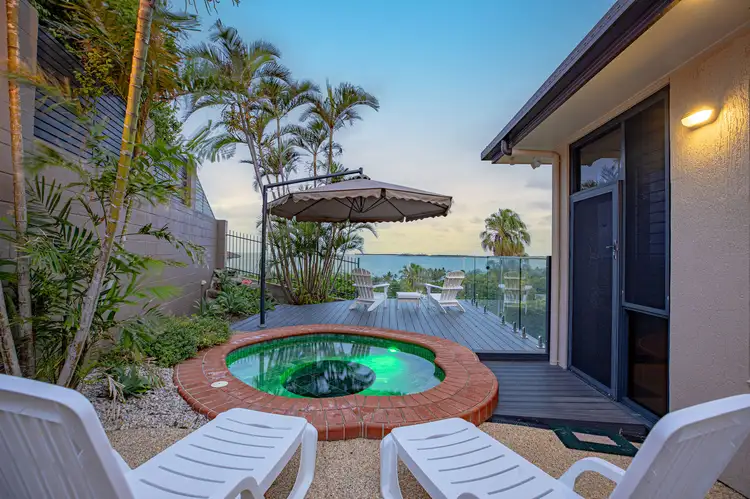 8 Rainbow Crescent, Blacks Beach QLD 4740