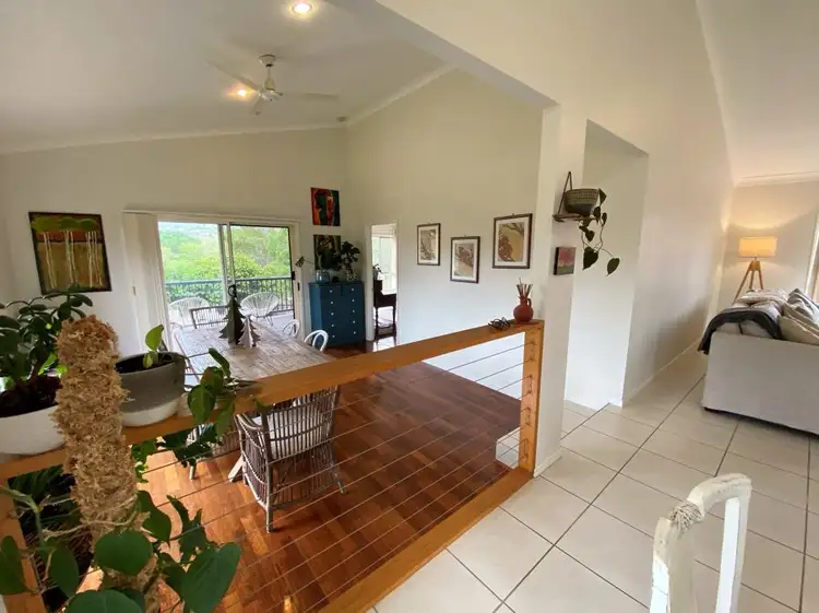 6 Pandora Crescent, Pacific Pines QLD 4211