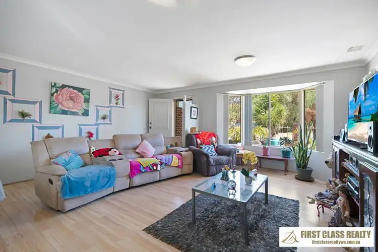 14A Templeman Place, Midland WA 6056