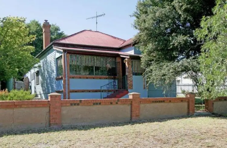26 Bolton St, Junee NSW 2663