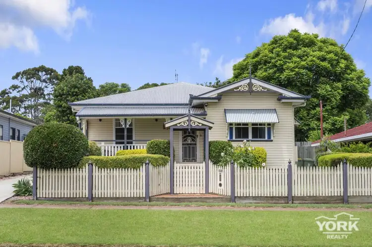 52 Llewellyn Street, Centenary Heights QLD 4350