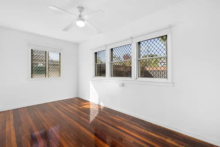 Seventh view of Homely house listing, 261 Elizabeth Avenue, Clontarf QLD 4019