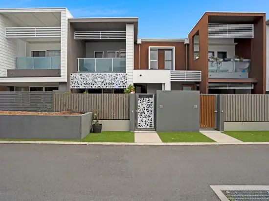 Main view of Homely townhouse listing, 25/1 Vue Boulevard, Robina QLD 4226