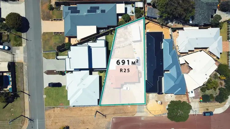 2 Hartree Close, Willagee WA 6156