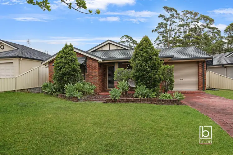 4 Bancroft Close, Blue Haven NSW 2262