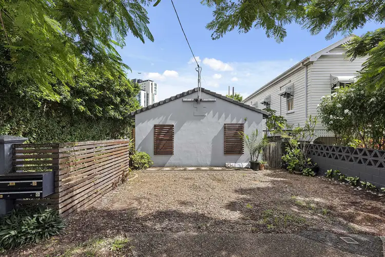 21 Balowrie Street, Hamilton QLD 4007