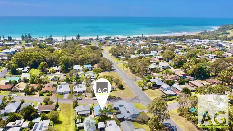 Second view of Homely house listing, 4 Saltwater Cres, Diamond Beach NSW 2430