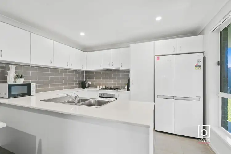 Third view of Homely house listing, 5 Hadfield Circuit, Cliftleigh NSW 2321