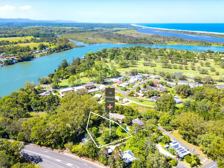18 Raleigh Street, Urunga NSW 2455