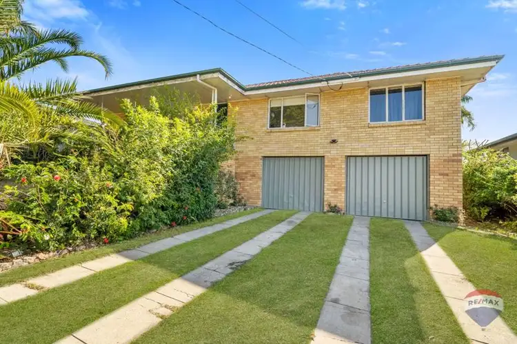 Second view of Homely house listing, 42 Cresthaven Drive, Mansfield QLD 4122