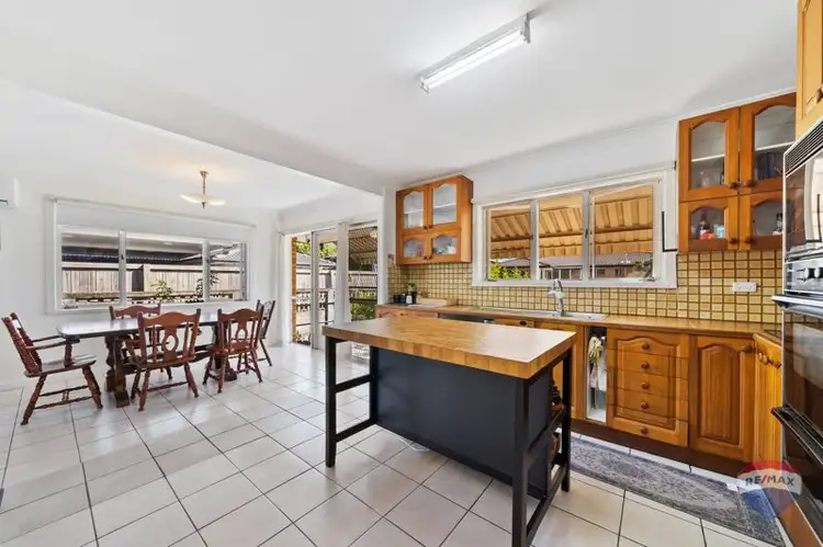 Fourth view of Homely house listing, 42 Cresthaven Drive, Mansfield QLD 4122