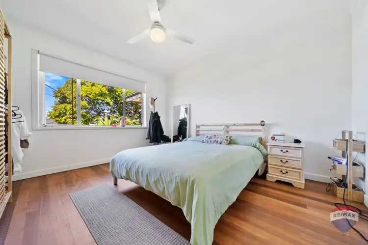 Fifth view of Homely house listing, 42 Cresthaven Drive, Mansfield QLD 4122