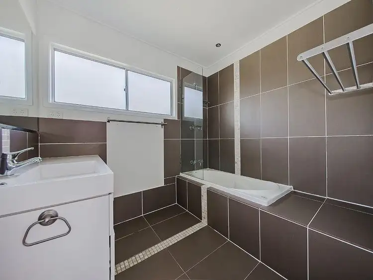 Seventh view of Homely house listing, 4 Snowdon Street, Alexandra Hills QLD 4161