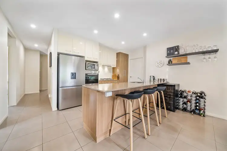 Sixth view of Homely unit listing, 2/223 Mackenzie Street, Centenary Heights QLD 4350