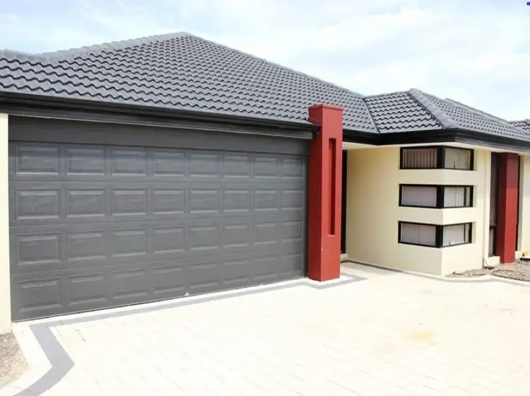2/208 Acton Av