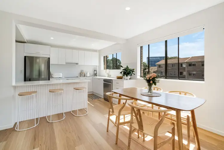 Sixth view of Homely unit listing, 4/76 Coolangatta Road, Coolangatta QLD 4225