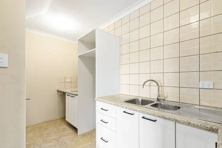 Seventh view of Homely house listing, 20 Belinda Loop, Dawesville WA 6211