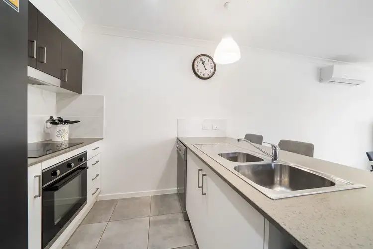 Fifth view of Homely unit listing, 2/31 Whitefield Street, Glenvale QLD 4350