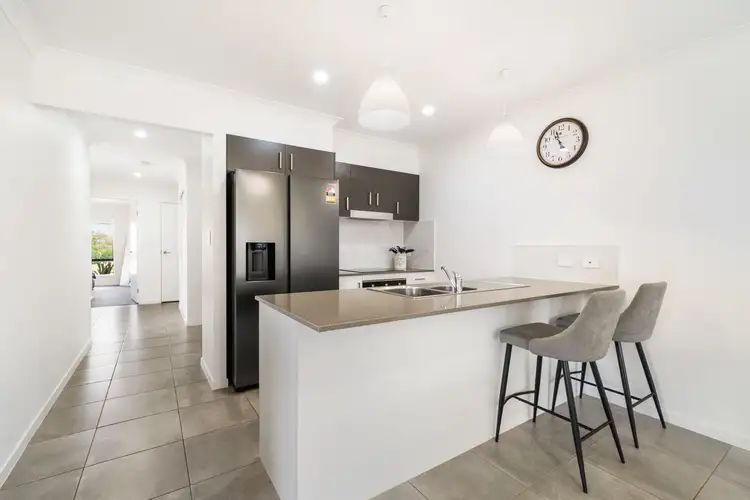 Sixth view of Homely unit listing, 2/31 Whitefield Street, Glenvale QLD 4350