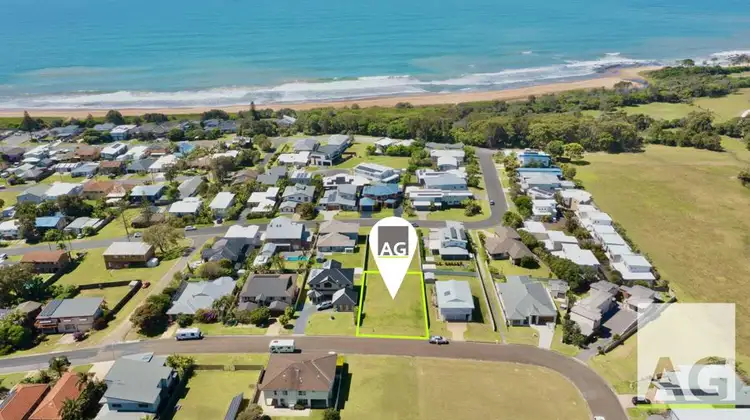 51 Sapphire Parade, Diamond Beach NSW 2430