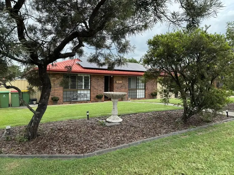 8 Blenheim Crescent, Yamanto QLD 4305
