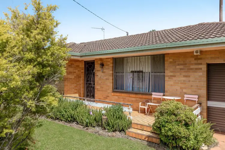 28 Devine Street, Harristown QLD 4350