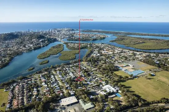 21 Sunshine Avenue, Tweed Heads South NSW 2486
