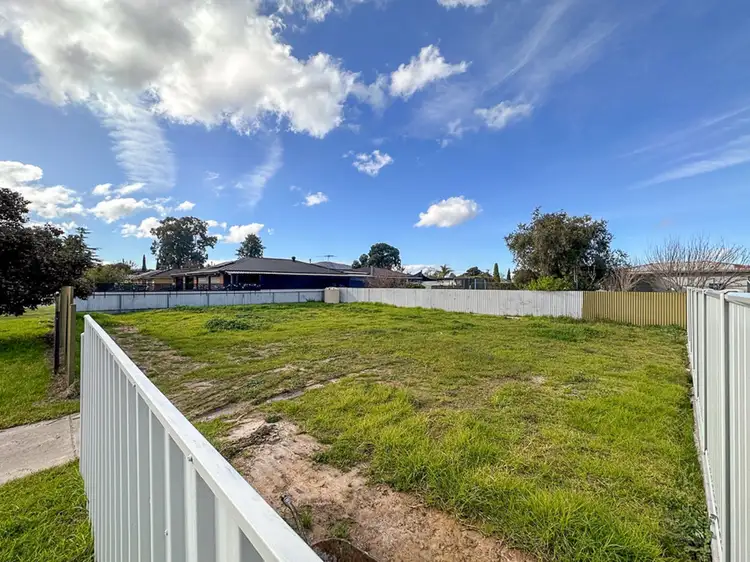 416 Bownds St, Lavington NSW 2641