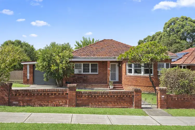 26 The Esplanade, Guildford NSW 2161