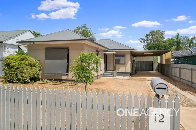 12 CASTLEREAGH AVENUE, Mount Austin NSW 2650
