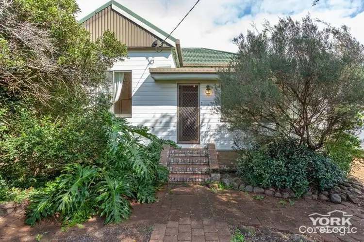 5 Northland Street, Newtown QLD 4350