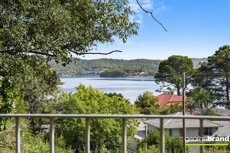 254 Avoca Drive, Green Point NSW 2251