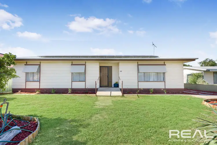 25 First Street, Owen SA 5460