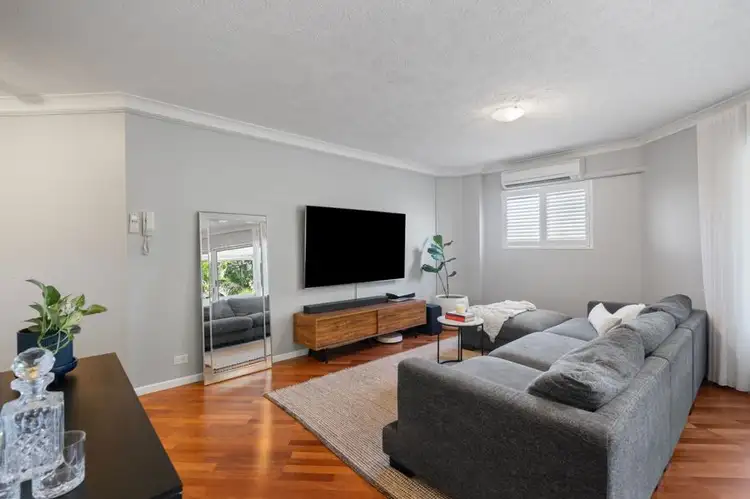 Sixth view of Homely apartment listing, 8/16 Miles Street, Hawthorne QLD 4171