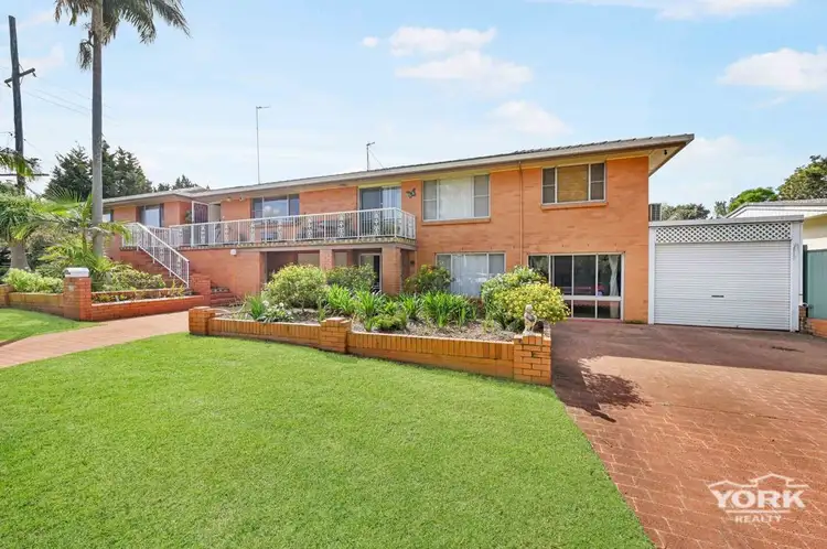 15 Clearview Street, Rockville QLD 4350