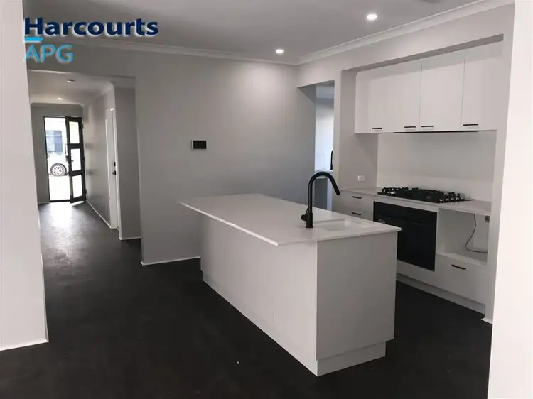27 Pavilion Crescent, Geographe WA 6280