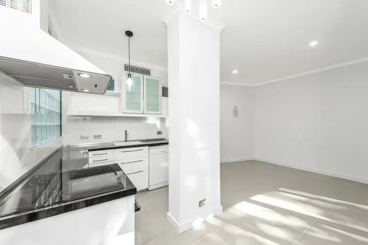 Fourth view of Homely apartment listing, 1/39 Mill Point Road, South Perth WA 6151