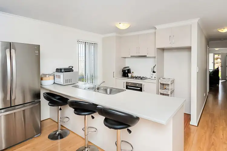 Fifth view of Homely house listing, 10 Waterlily, Murray Bridge SA 5253
