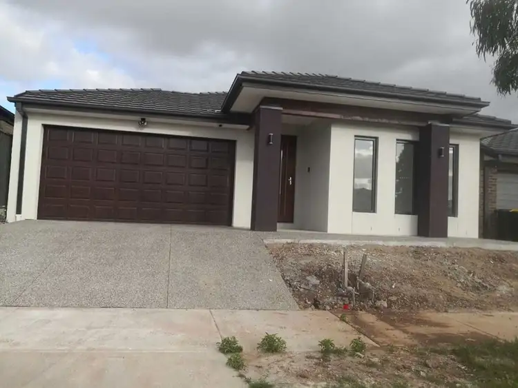 Second view of Homely house listing, 7 Veltins Way, Strathtulloh VIC 3338