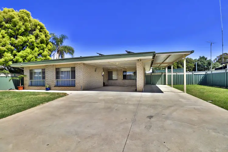 83 Russell Street, Deniliquin NSW 2710