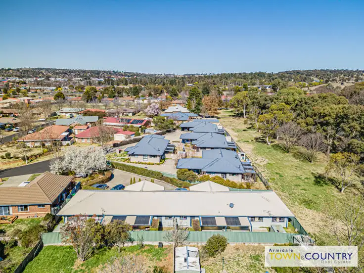 Main view of Homely semi-detached listing, 6 Grills Place, Armidale NSW 2350