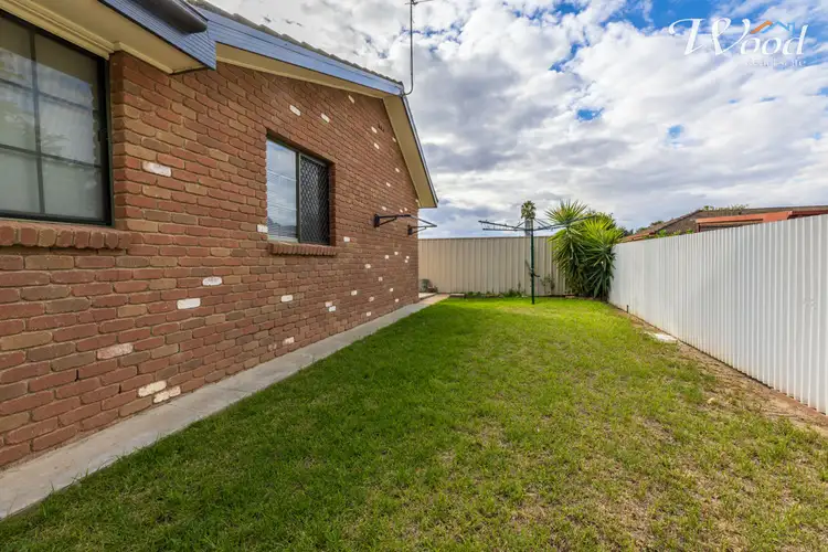 Third view of Homely unit listing, 4/398 Kotthoff St, Lavington NSW 2641