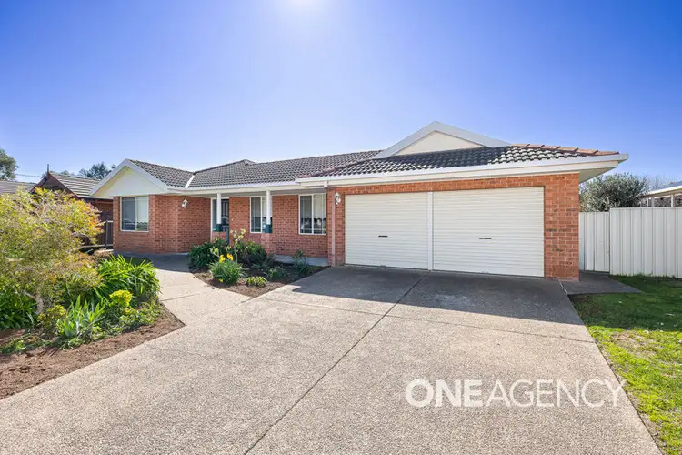 35 LANSDOWNE AVENUE, Lake Albert NSW 2650
