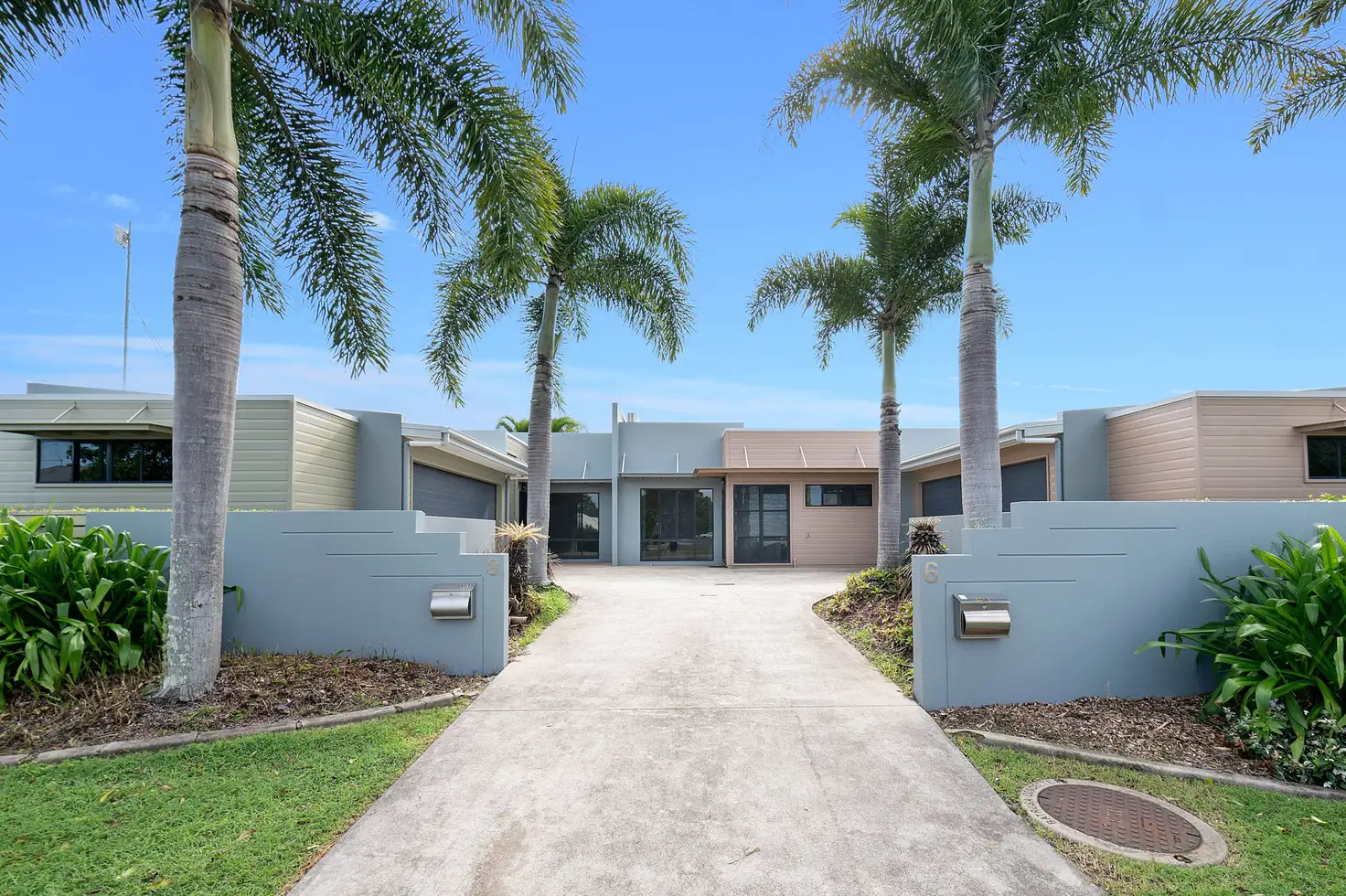 Main view of Homely semi-detached listing, 1&2/6 Whitehaven Drive, Blacks Beach QLD 4740