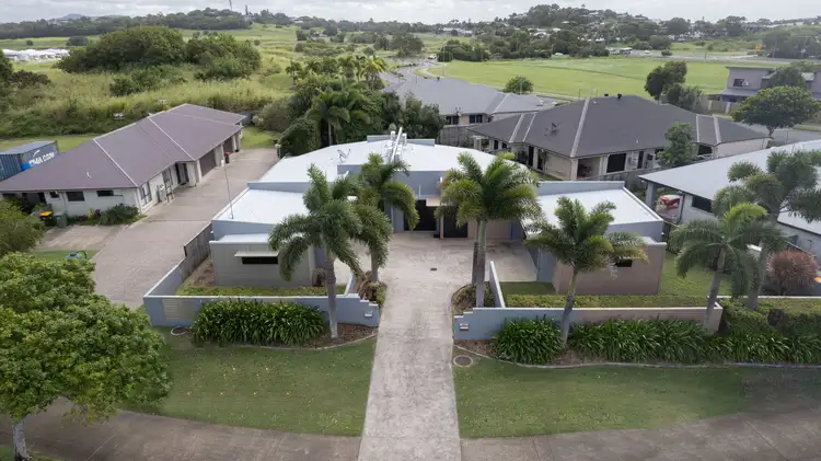 Second view of Homely semi-detached listing, 1&2/6 Whitehaven Drive, Blacks Beach QLD 4740