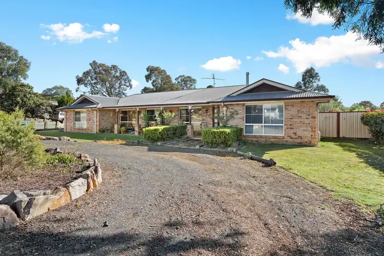 17 William Street, Meringandan West QLD 4352