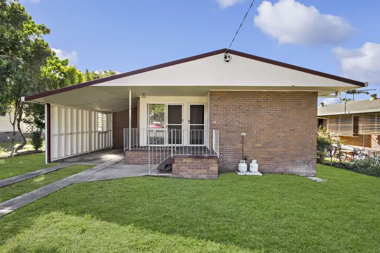 33 Railway Avenue, Strathpine QLD 4500