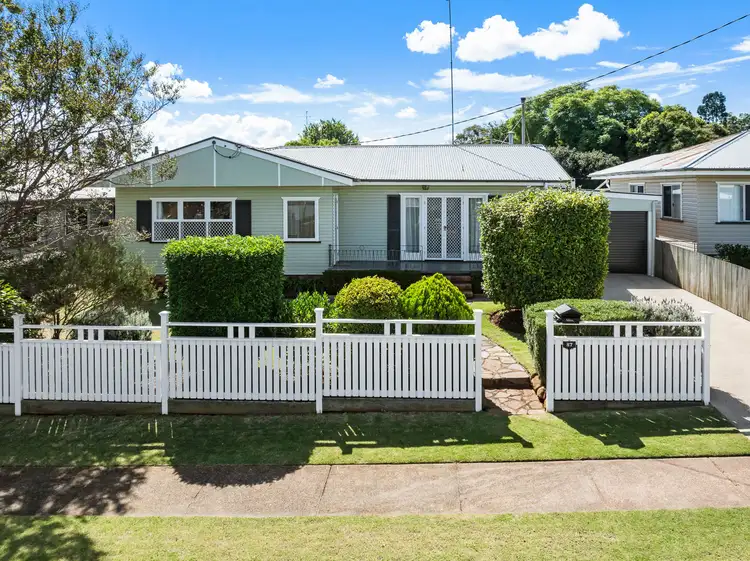 87 South Street, Rangeville QLD 4350