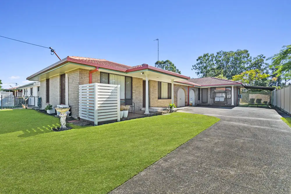 Main view of Homely semi-detached listing, 1/30 Blundell Boulevard, Tweed Heads South NSW 2486