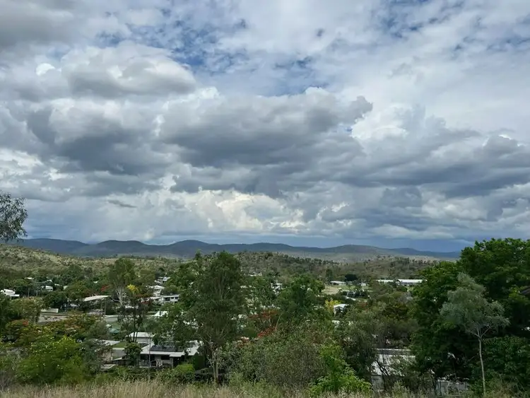 11 RUFF COURT, Collinsville QLD 4804